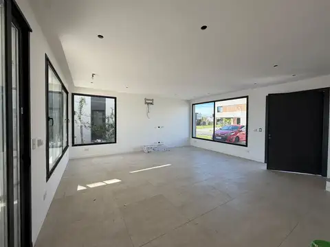 Casa en Venta en Vila Marina II, USD 360.000