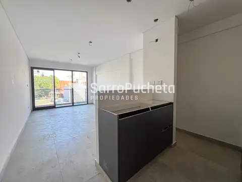 Venta departamento 1 ambiente con balcón en Moron
