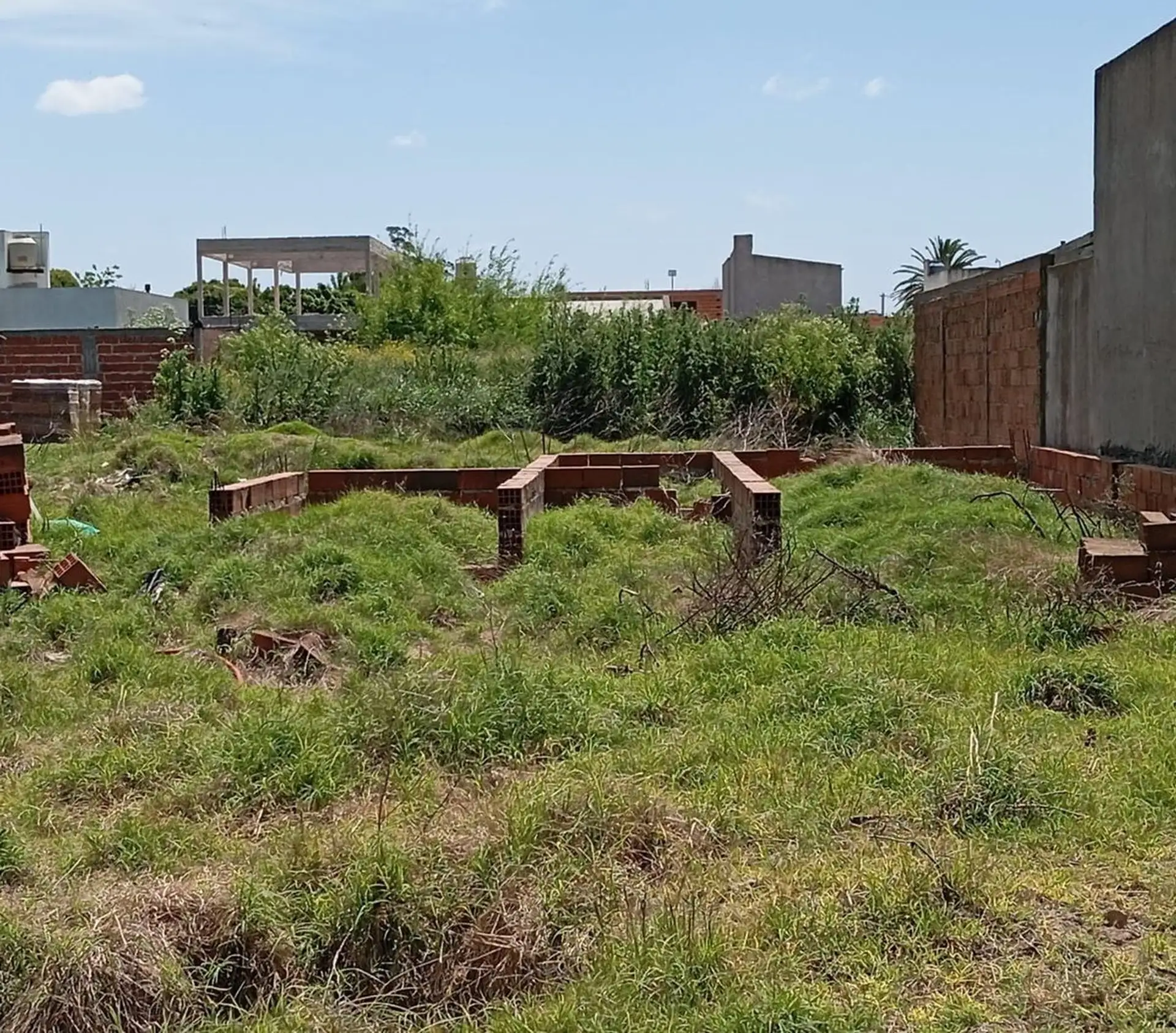 Lote en venta de 312,5m² en construcción — Calle 52 entre 17 y Av. Favaloro