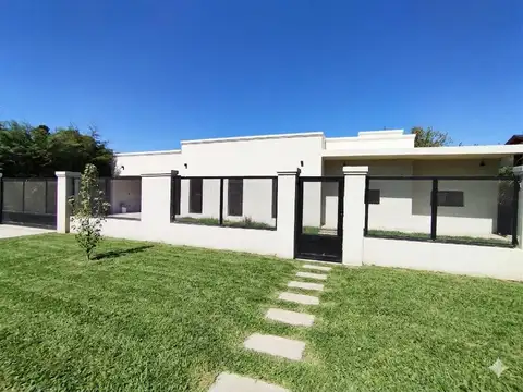 Casa 4 ambientes a estrenar en venta en Loma Verde Escobar con parque piscina y apto credito
