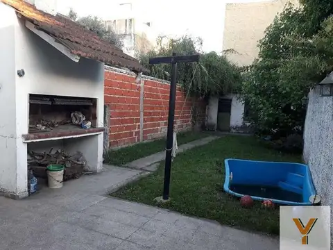 Juan Cruz Varela e/ Avenida Mitre y Cuenca
