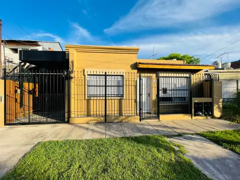 DOS CASAS 3 AMBIENTES