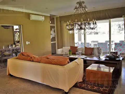 Excelente casa en venta en Highland Park