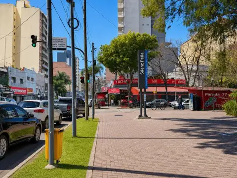 Avenida América 700
