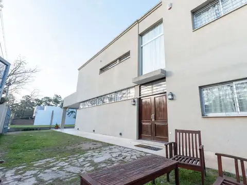 CASA ESTILO COUNTRY EN BOSQUES DE LA SALLE