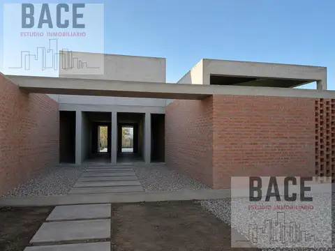 VENTA CASA EN POZO - ALTOS DE ALBERDI - PLOTTIER