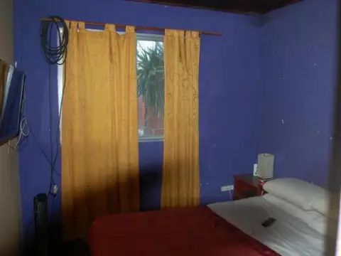 Casa 5 ambientes con 1 baño