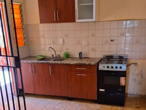 ALQUILER DPTO PH  3 Ambientes al FRENTE. en CIUDADELA, Sin Expensas.