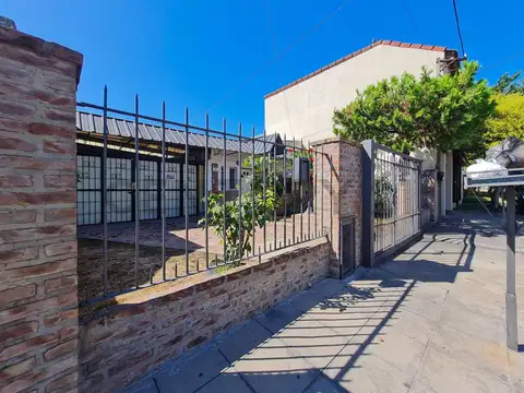 Casa en Venta en Villa Elvira, en 81 entre 120 y 121