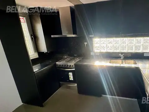 Departamento 4 ambientes con 2 baños