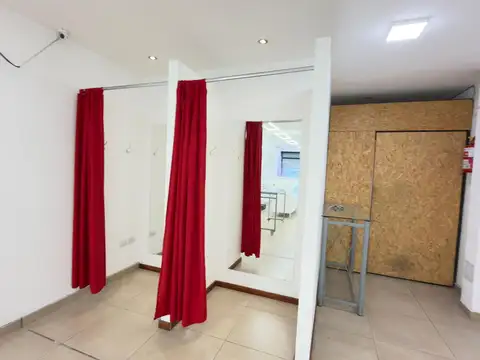 Av Rivadavia  al 8916 3 ¨C¨