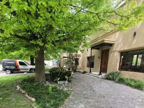 Casa en Venta en Francisco Alvarez, USD 340.000