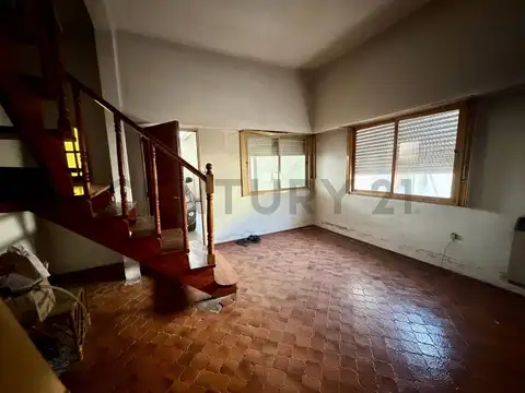 Casa 6 ambientes con 3 baños
