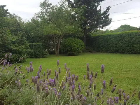 Quinta en Venta con 5 cocheras