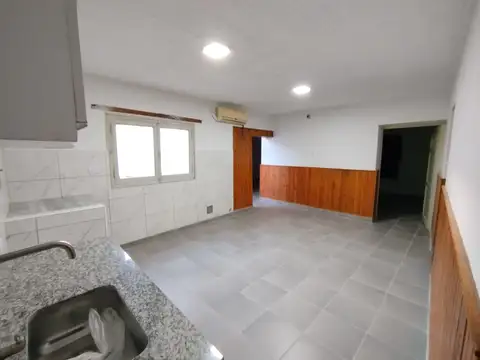CASA ESQUINA RECICLADA