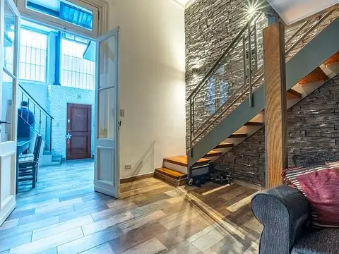 Depto Tipo Casa 3 ambientes con 2 baños