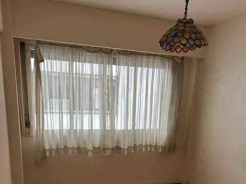 Muy Amplio Departamento de Dos Ambientes en Almagro - a 100 m de Av Rivadavia