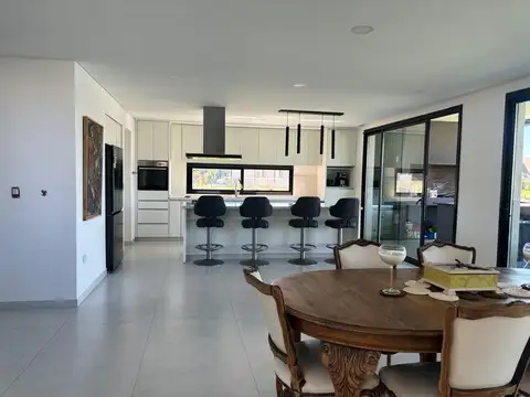 Casa en Venta en Santa Ana, USD 548.000