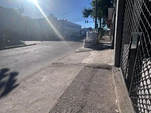 LOCAL AV ROCA