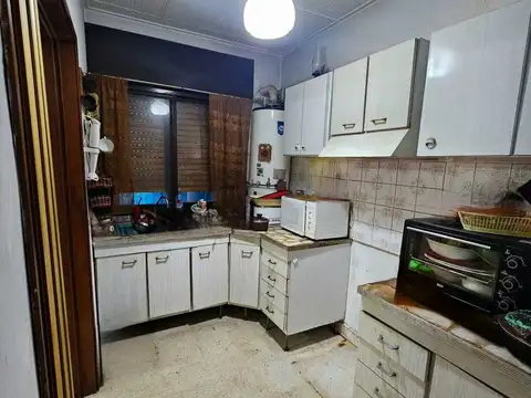 VENTA CASA 2 DORM+COMERCIO GRAL ROJO AP. CREDITO