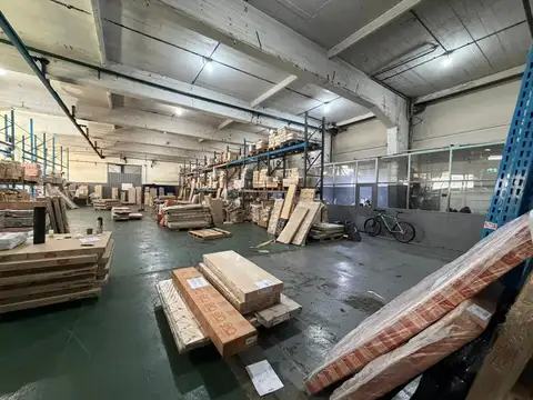 Galpón de 600 m2 -  Lomas del Mirador - ALQUILER