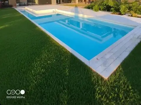 Casa en Alquiler en Countries y Barrios Cerrados en Campana, USD 2.000