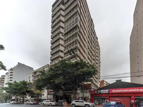 Av. Alvarez Thomas  al 3000