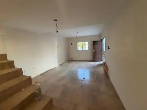 Depto Tipo Casa en Venta en Maipu, USD 105.000