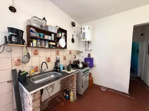Casa 3 ambientes con 1 baño