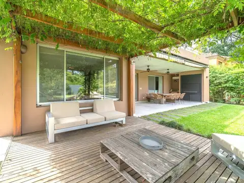 Casa en Venta en Los Laureles, USD 475.000
