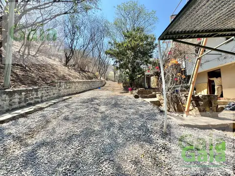 CASA EN VENTA TRES CERRITOS- TERRENO DE 3900 M2.