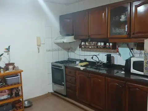 Casa en Alquiler con 1 cochera