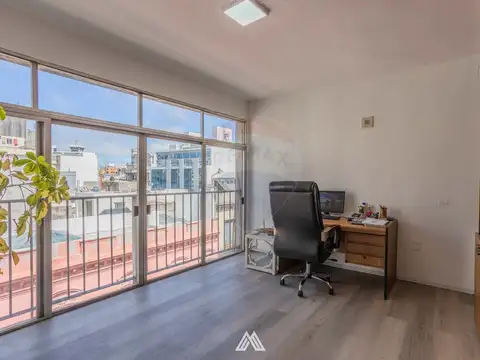 Venta oficina con renta, con garage, Ciudad Vieja 