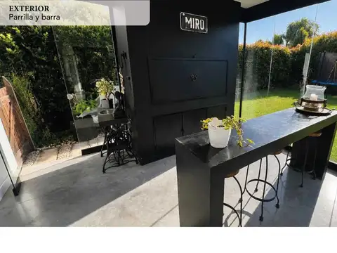Casa en Venta con 5 cocheras