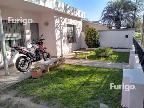 Casa 5 ambientes con 1 baño