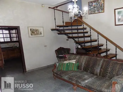 Casa 6 ambientes con 3 baños