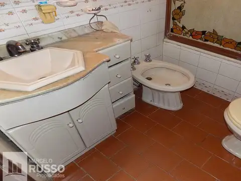 CASA 5 AMBIENTES s/ LOTE 400 Mts² c/ PARQUE