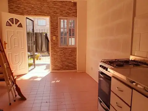 Depto Tipo Casa en Alquiler de 1 dormitorio