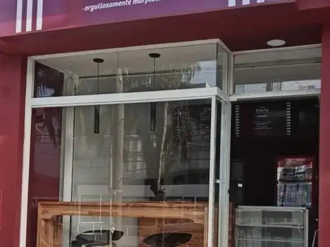 Avellaneda e/ San Lorenzo y Alvarado