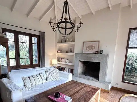 Casa en Alquiler en Bella Vista, USD 2.200
