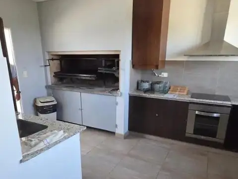 Departamento en Alquiler con 1 cocheras