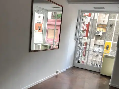 Depto. 4 Amb Balcón frente