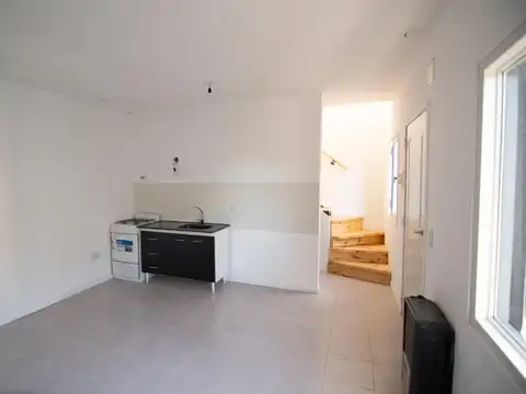 Casa duplex en venta - 2 dormitorios 1 baño - en construcción - 55mts2 - Junin De Los Andes