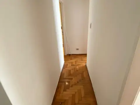 Elpidio González 2800, Piso 1