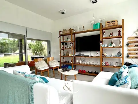 Casa en Venta con 1 cochera