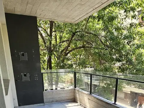 Departamento de 3/4 ambientes al frente con cochera