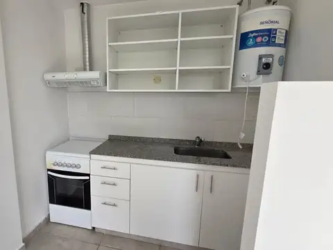Hilario Ascasubi 7500, Piso 1