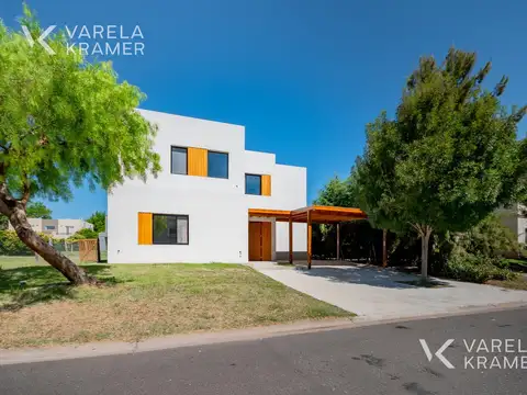 Casa en Venta en Pilar del Este