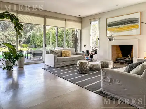 Casa en Venta al Oeste