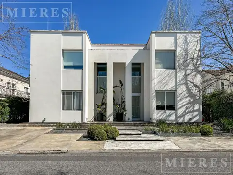 Excelente casa en venta en el Barrio Cerrado Las Victorias.